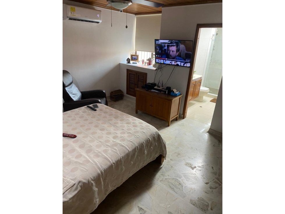 SE VENDE AMPLIO APARTAMENTO AL NORTE LA CON EXCELENTE UBICACIÓN — foto 6
