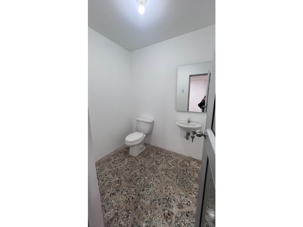 SE ARRIENDA CASA COMERCIAL EN EL PRADO — foto 6