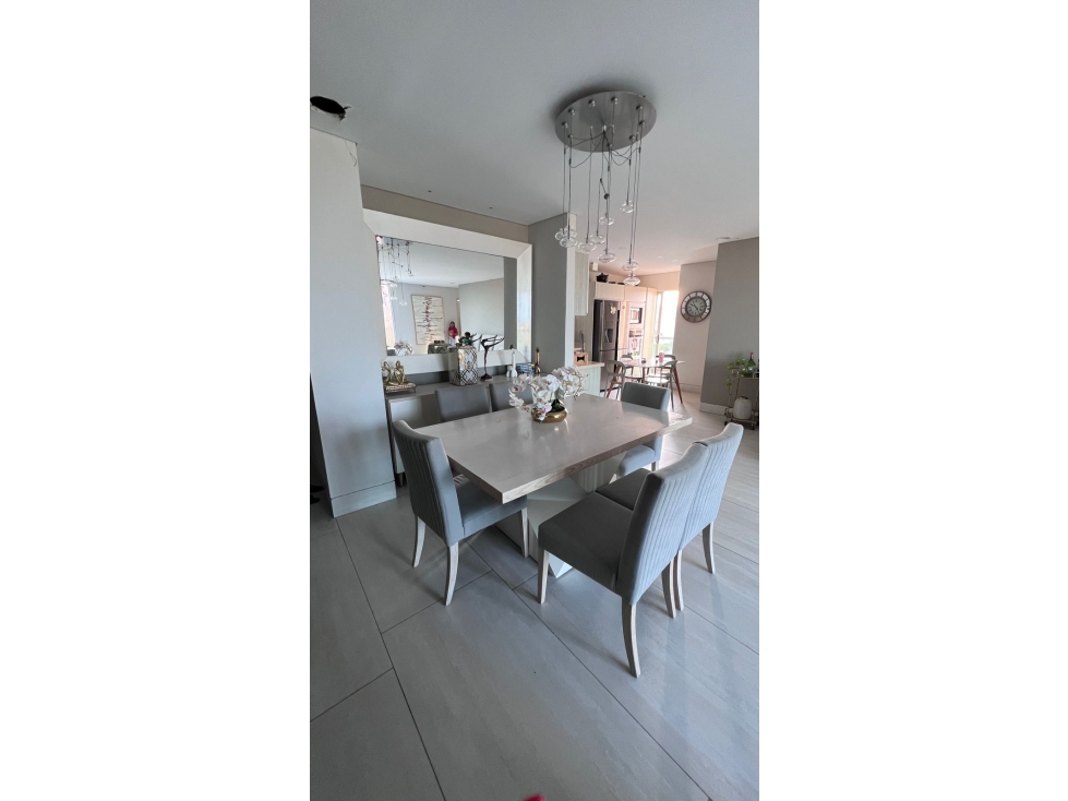 SE VENDE LUJOSO APARTAMENTO DUPLEX — foto 3