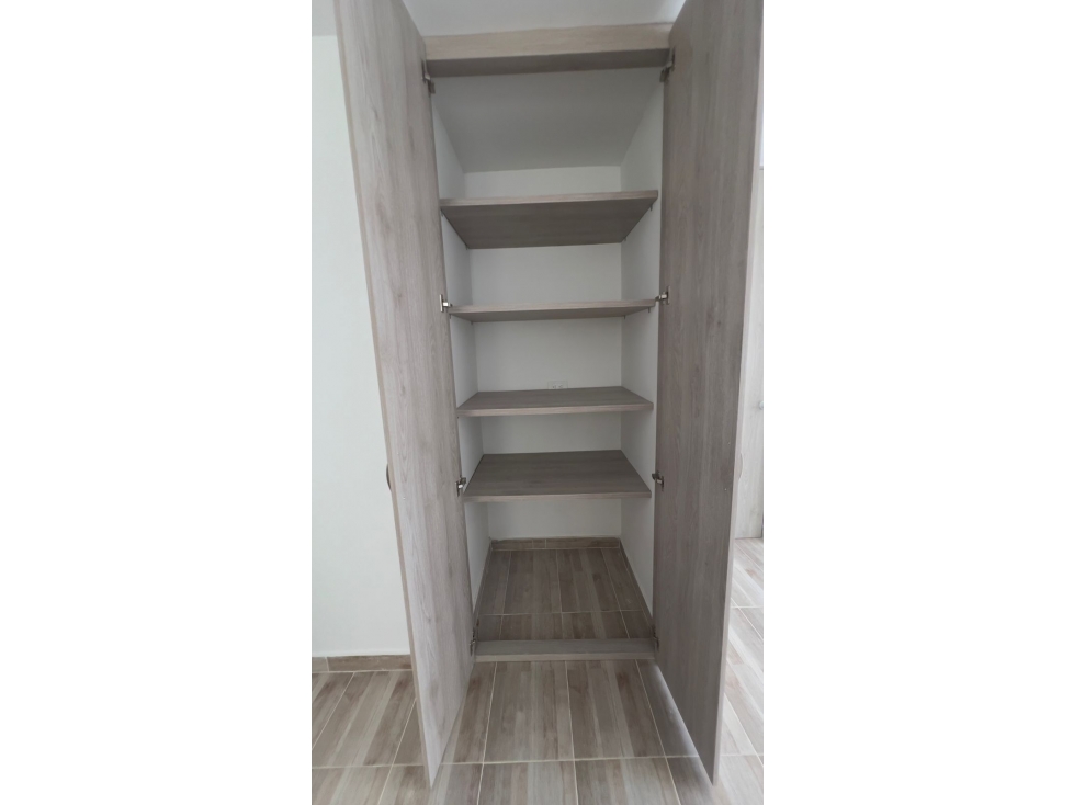 SE VENDE APARTAMENTO EN CIUDAD DE MALLORQUIN — foto 6