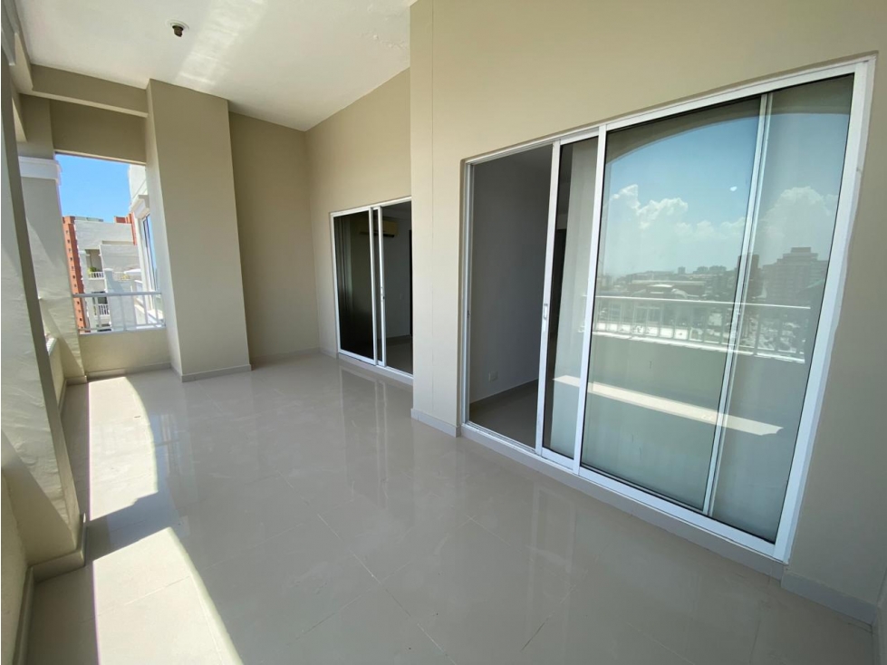 SE ARRIENDA HERMOSO APARTAMENTO EN EL NORTE DE LA CIUDAD — foto 2