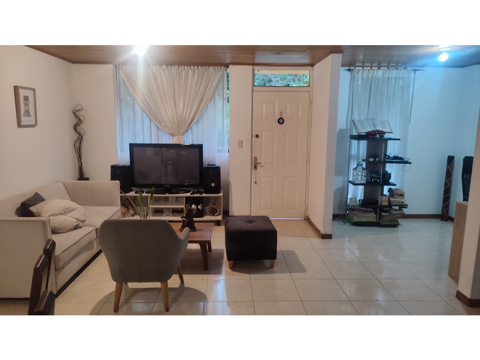 VENDE CASA