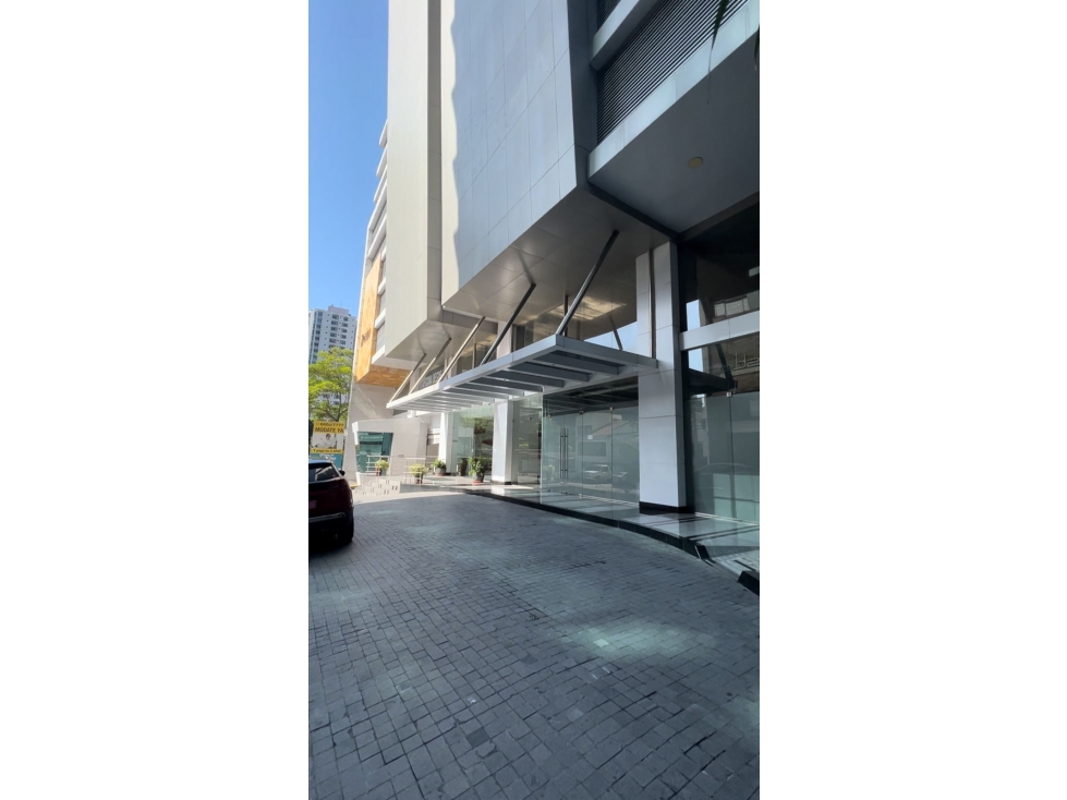 ALQUILER DE OFICINAS EN OBARRIO — foto 2