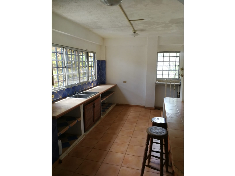 VENTA DE HERMOSA CASA EN GORGONA.