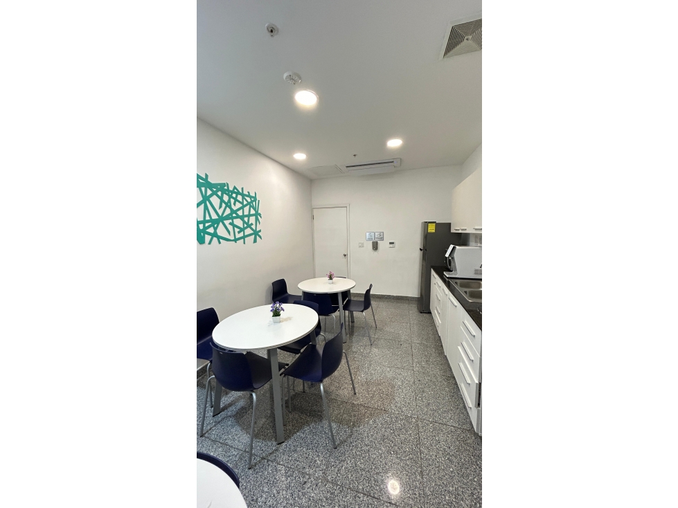 ALQUILER DE OFICINAS EN OBARRIO — foto 5