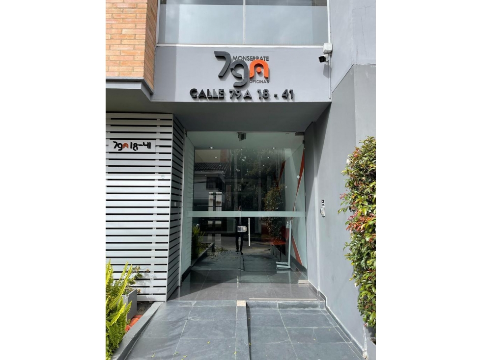 VENTA Y ARRIENDO 2 OFICINAS MODERNAS, DEPOSITO , EL NOGAL - 1