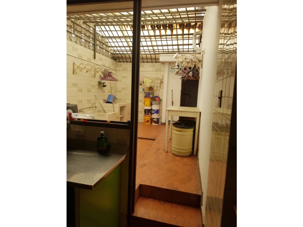 AMPLIA CASA EN LIBANO , TOLIMA, EN VENTA VALOR NEGOCIABLE - 6