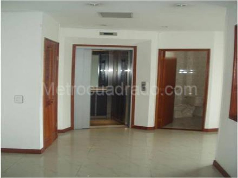 EDIFCIO DE OFICINAS ACTULIZADAS IDEAL ,CALL CENTER , EPS k 24 — foto 3