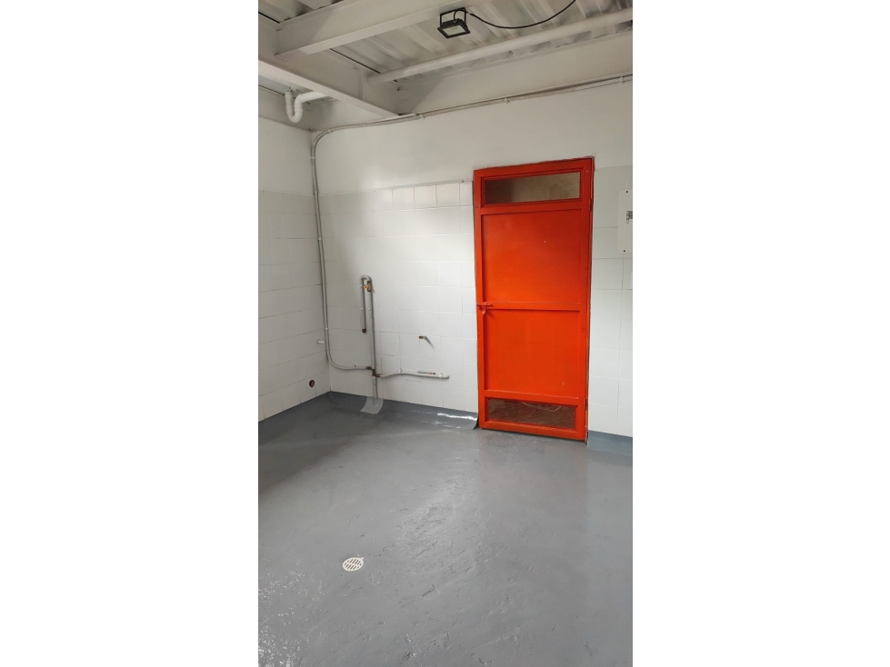 VENTA O ARRIENDO EDIFICIO USO COCINAS OCULTAS, MINI BODEGAS ECT — foto 3