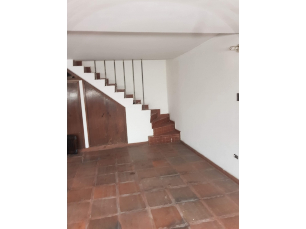 AMPLIA CASA EN LIBANO , TOLIMA, EN VENTA VALOR NEGOCIABLE - 3