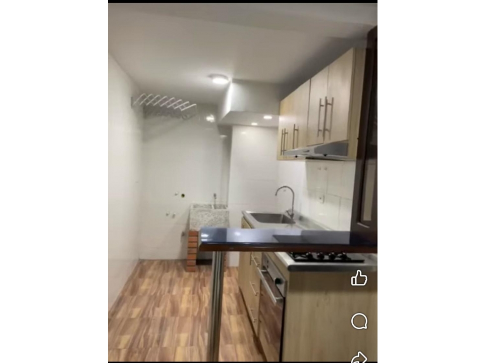 POR VIAJE SE VENDE URGENTE APTO EN EXCELENTE ESTADO-USME -BOGOTA — foto 3