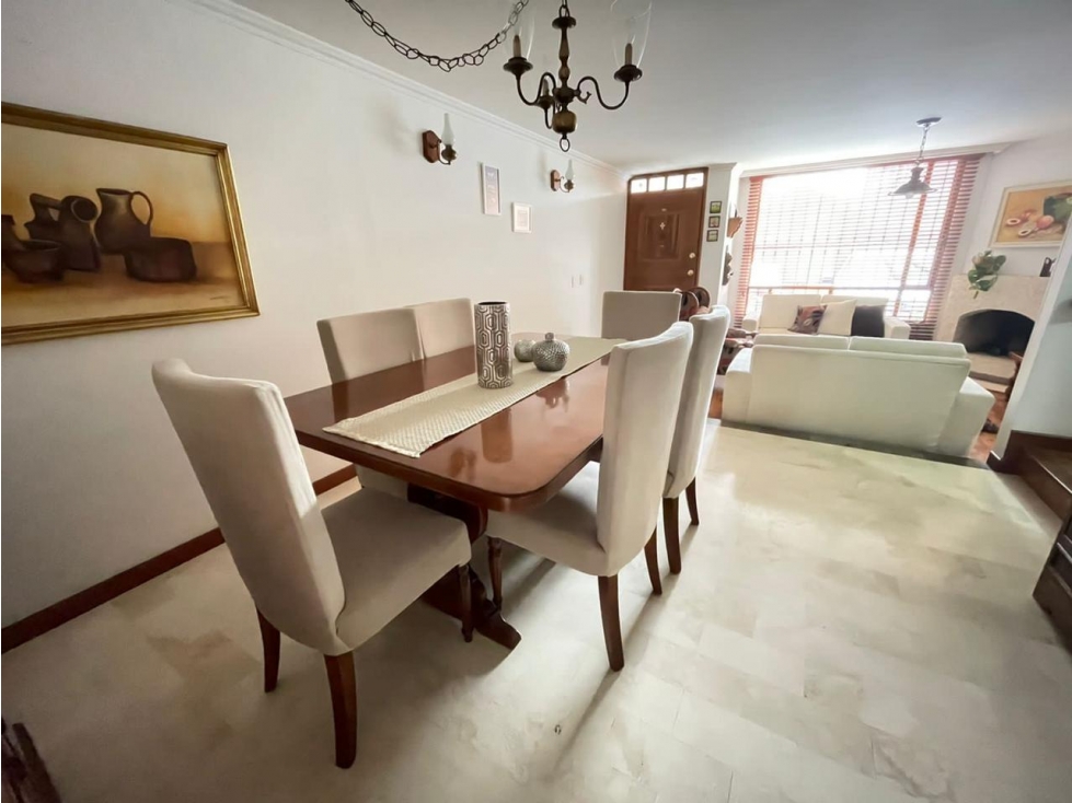 CASA EN VENTA EXCELENTE ESTADO C.R, ALMERIA NORTE BOGOTA