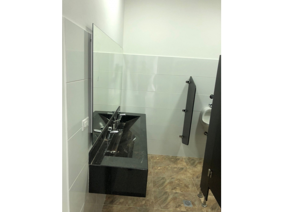 EDIFICIO EN ARRIENDO USO MULTIPLE , ACTUALIZADO, EL CAMPIN — foto 4