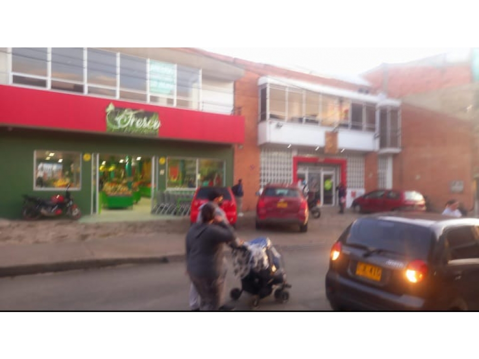 VENDO EN SOPO, ESPECTACULAR PROYECTO COMERCIAL URBANO * RENTANDO * - 5