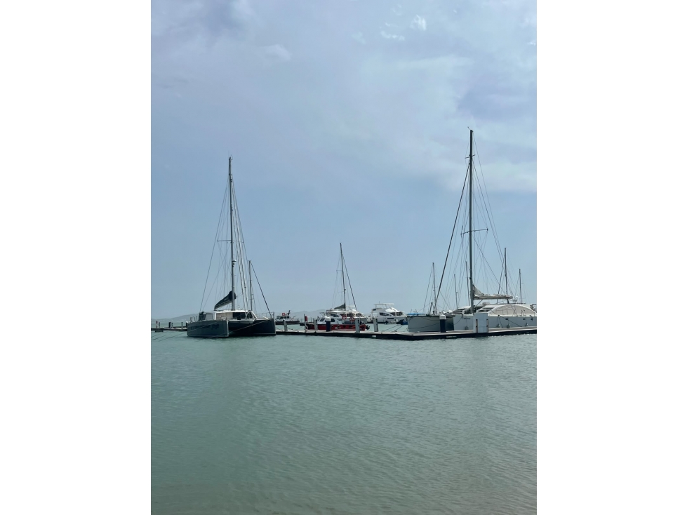 CASA FLOTANTE EN CONJUNTO CERRADO EN PUERTO VELERO — foto 5