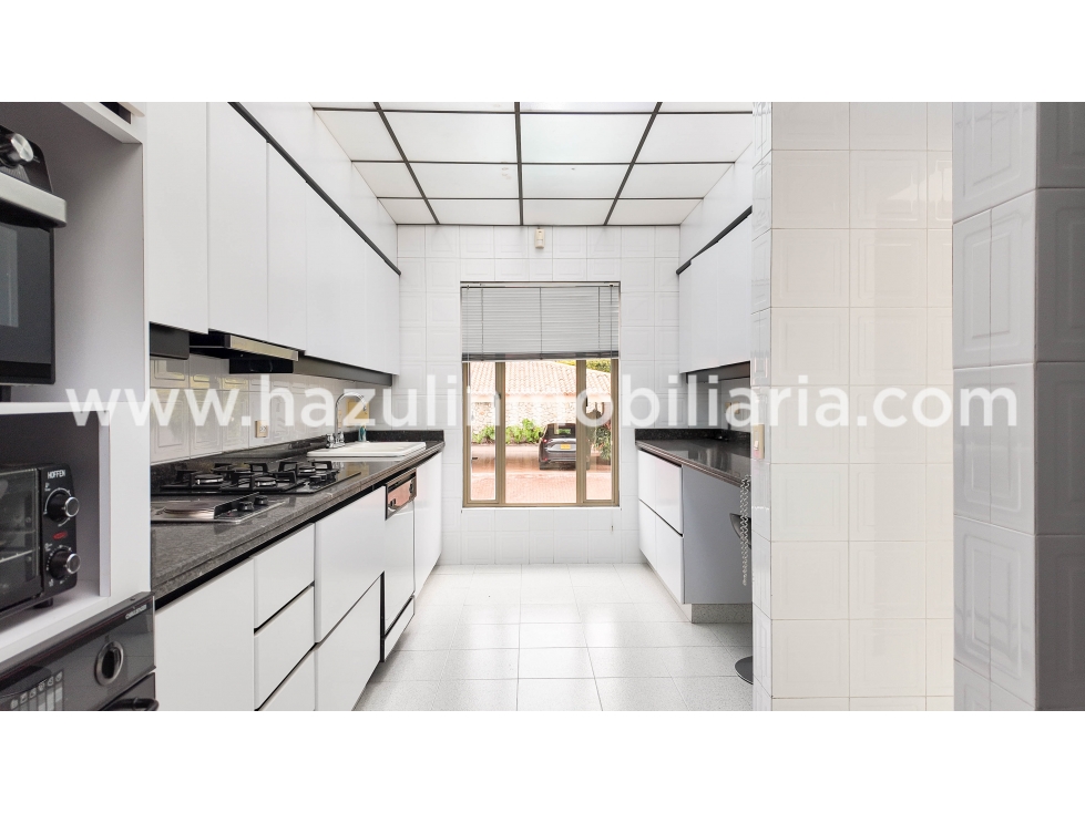 Venta Casa Conjunto Cerrado en el Sector de La Alhambra, Manizales