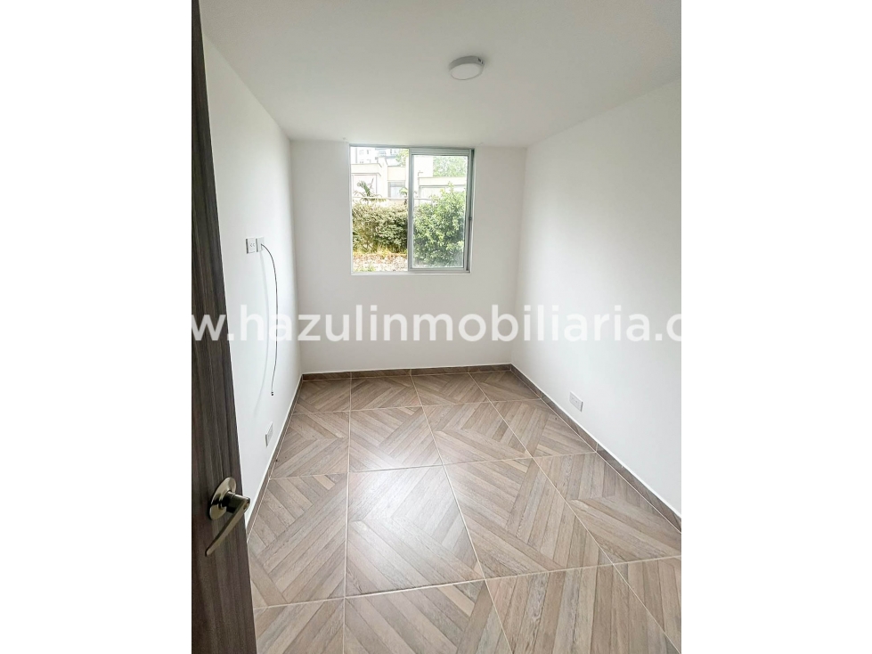 Venta Apartamento en el Sector de La Francia, Manizales - 1