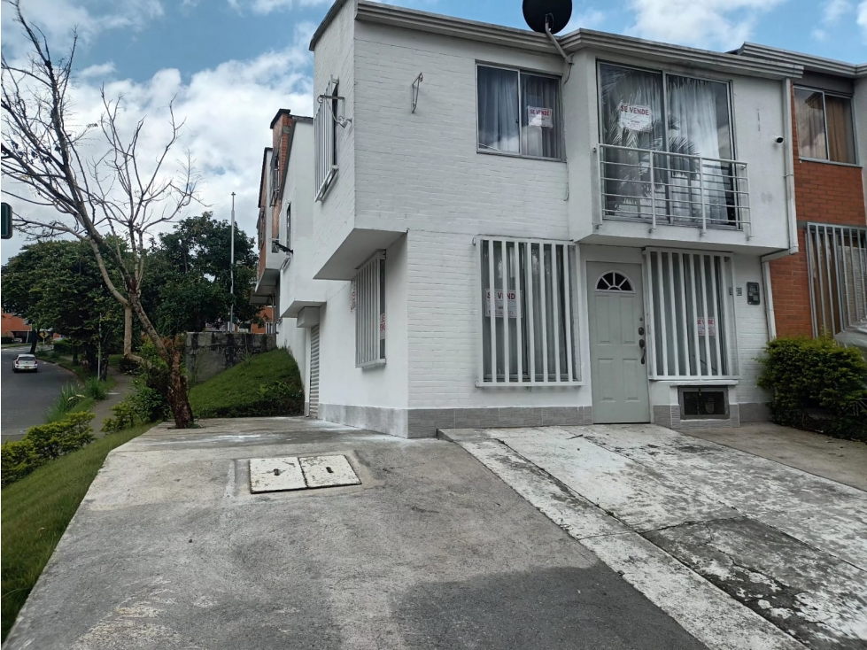 SE VENDE EXCELENTE CASA EN VILLA VERDE, PEREIRA, RISARALDA.
