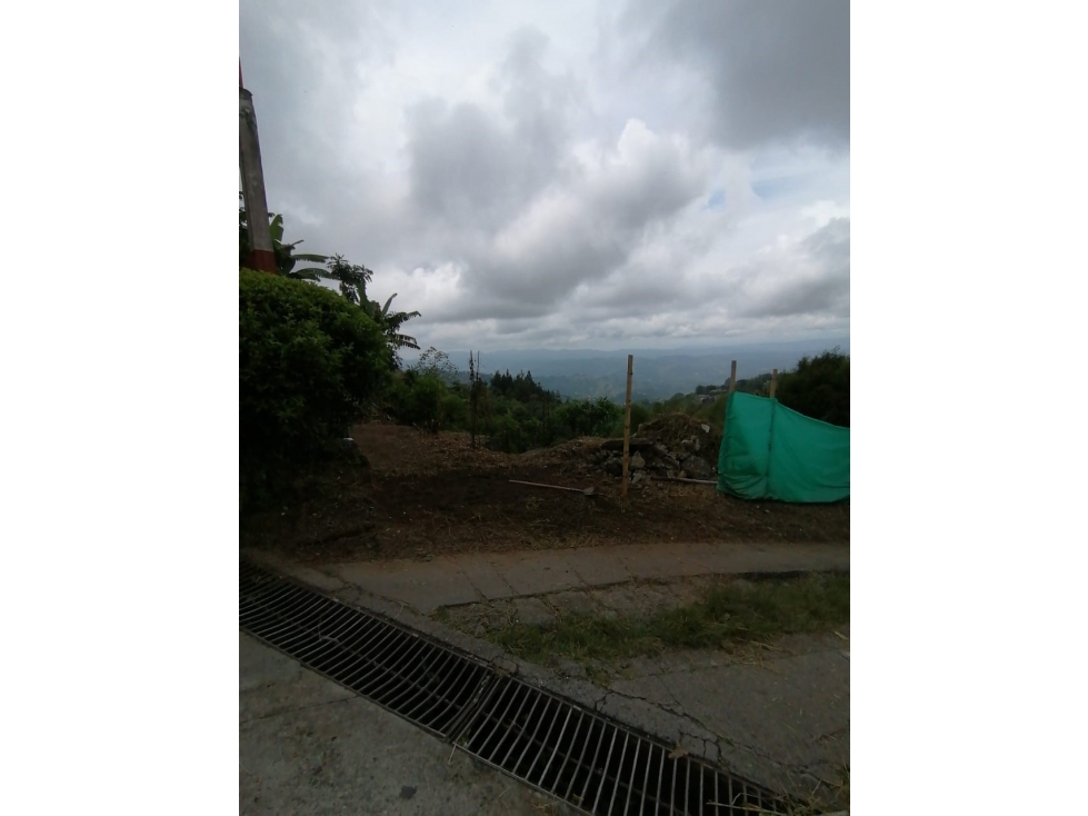 SE VENDE LOTE EN LA VEREDA LA PALMA, MANIZALES.