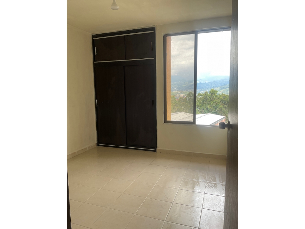 SE VENDE APARTAMENTO EN NOGALES, MANIZALES. — foto 3