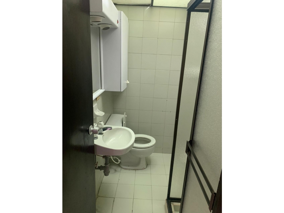 SE ARRIENDA OFICINA EN EL BARRIO BELEN, MANIZALES. — foto 2