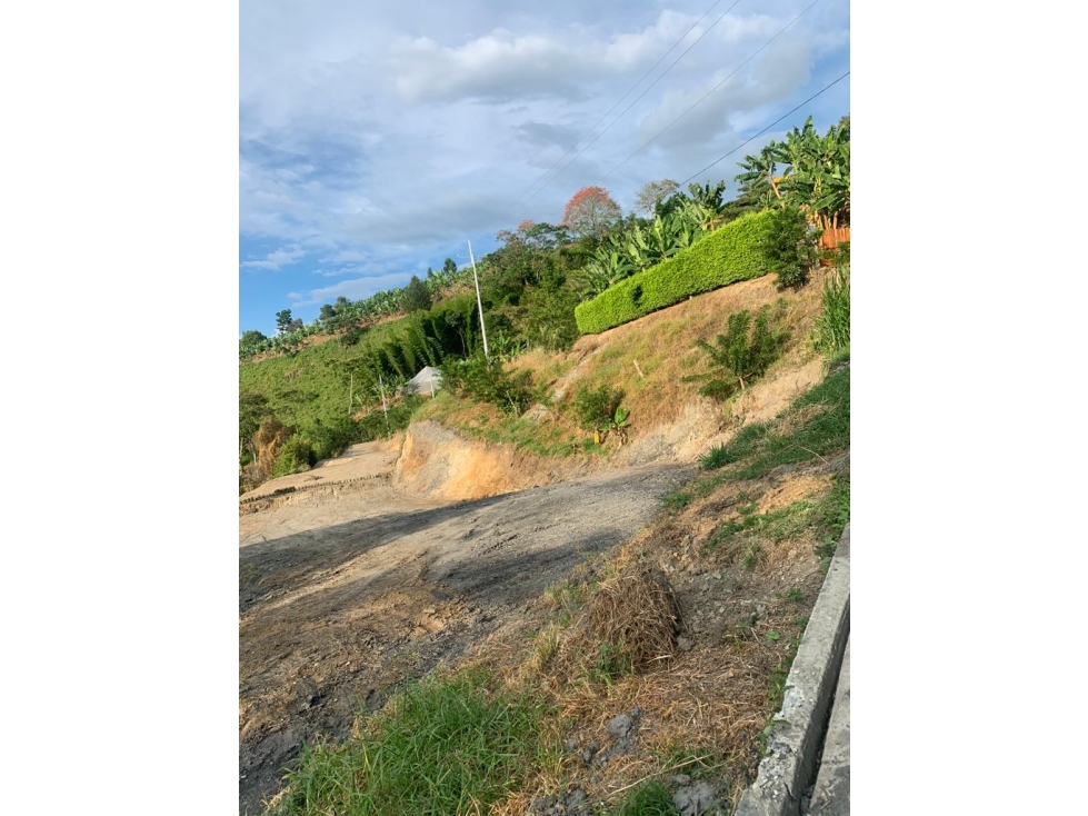 SE VENDE LOTE EN LA VEREDA LA CABAÑA, MANIZALES. — foto 2