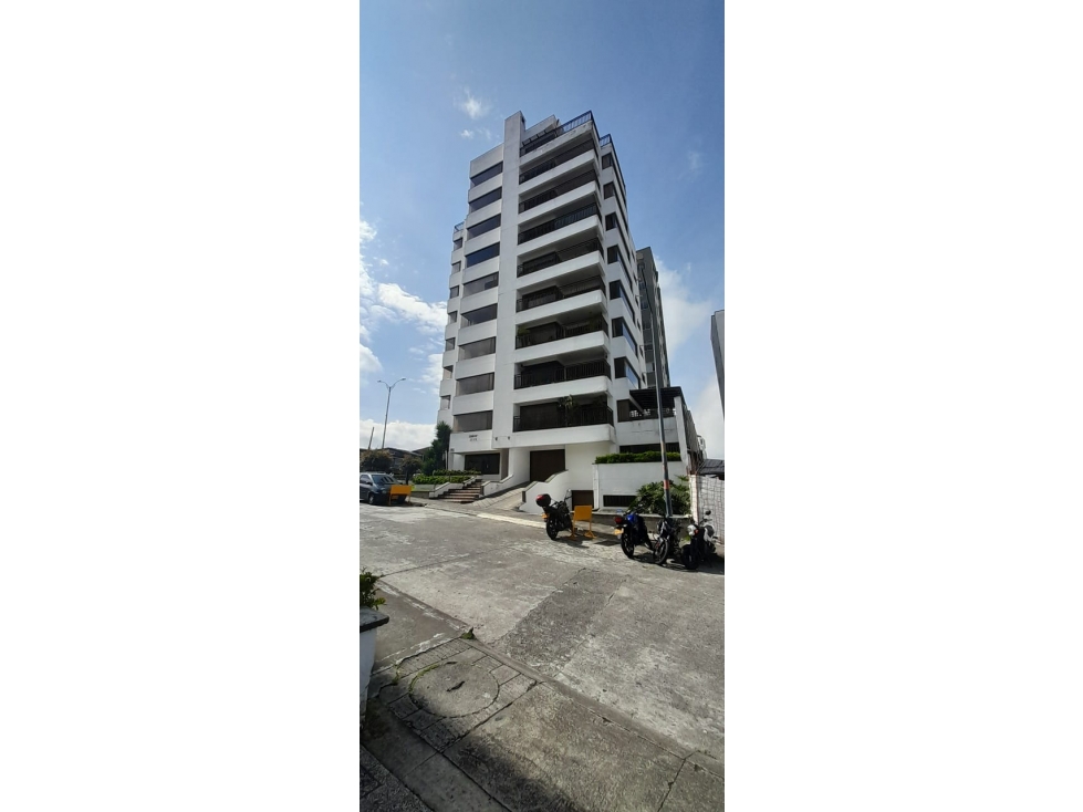 SE VENDE EXCELENTE APARTAMENTO EN LAS CAMELIAS, MANIZALES.