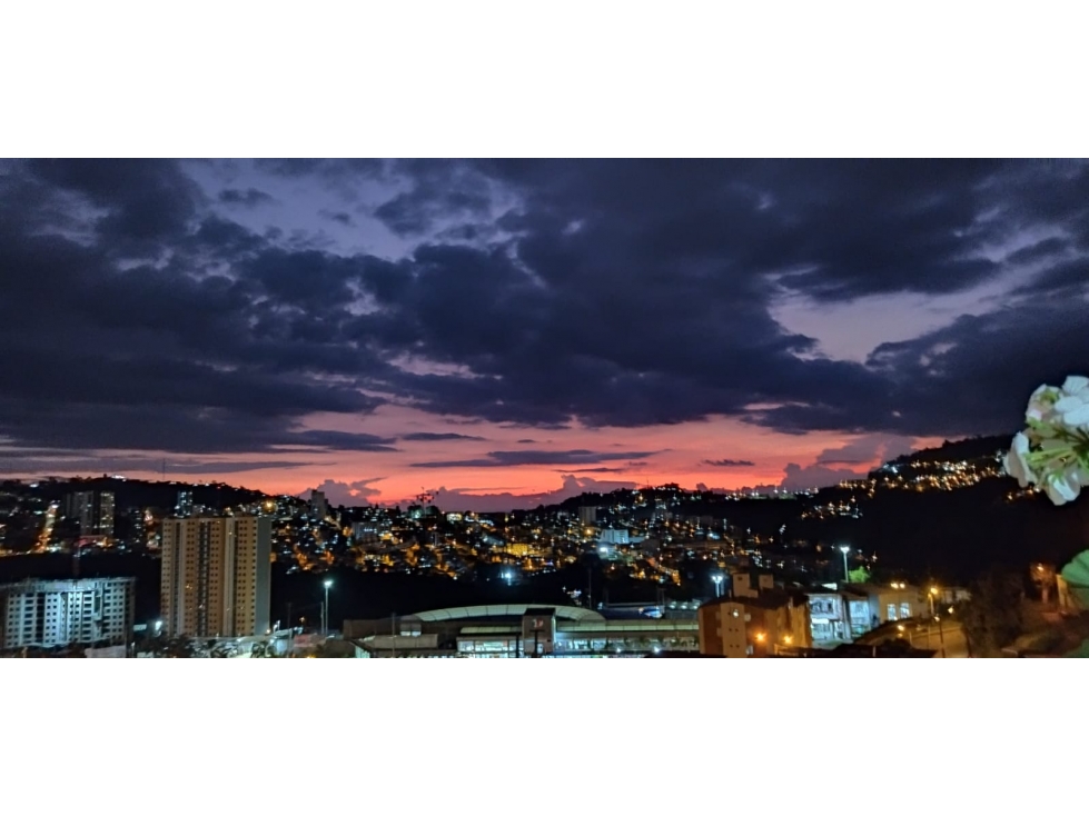SE VENDE CASA CON RENTA EN EL BARRIO LAS COLINAS, MANIZALES.