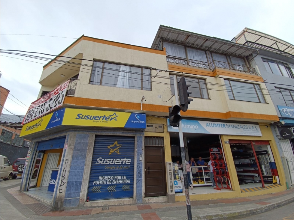 SE VENDE CASA EN LA AV. DEL CENTRO, MANIZALES. — foto 3