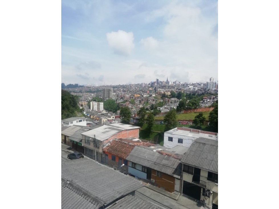 SE VENDE CASA CON RENTA EN EL BARRIO COLOMBIA, MANIZALES.