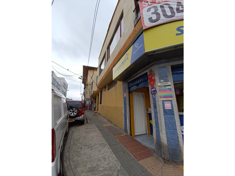 SE VENDE CASA EN LA AV. DEL CENTRO, MANIZALES. — foto 4