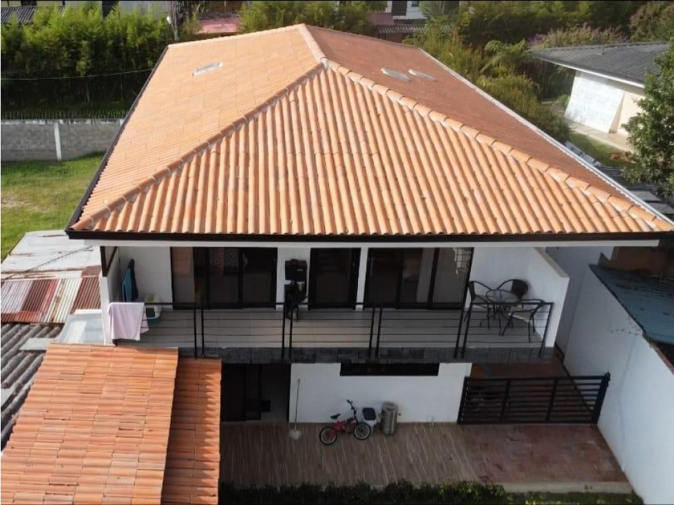 SE VENDE HERMOSA CASA CAMPESTRE SECTOR ARENILLO, MANIZALES. — foto 2