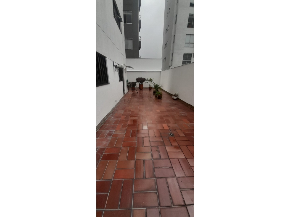 SE VENDE EXCELENTE APARTAMENTO EN LAS CAMELIAS, MANIZALES. — foto 5