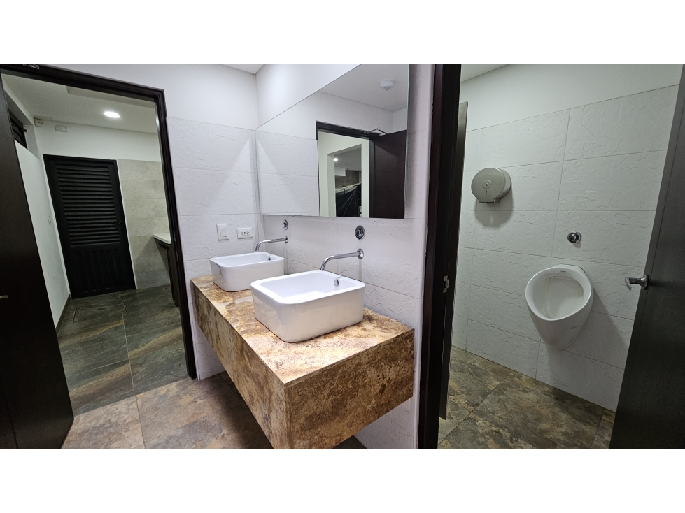 ARRIENDO EDIFICIO DE OFICINAS EN ZONA URBANA DE CHIA (IC) - 5