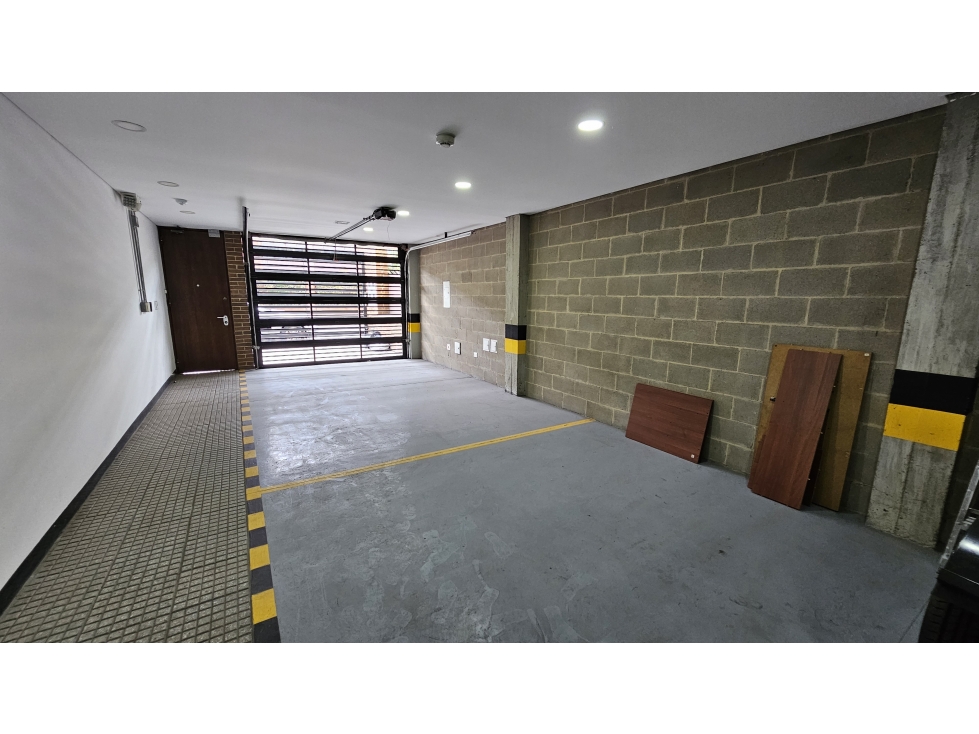 ARRIENDO EDIFICIO DE OFICINAS EN ZONA URBANA DE CHIA (IC) - 2