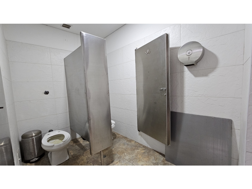 ARRIENDO EDIFICIO DE OFICINAS EN ZONA URBANA DE CHIA (IC) - 6