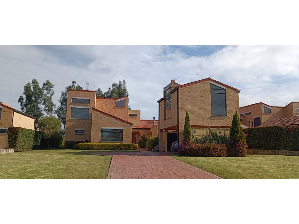 OFREZCO VENTA CASA CAMPESTRE EN CAJICÁ (PA)