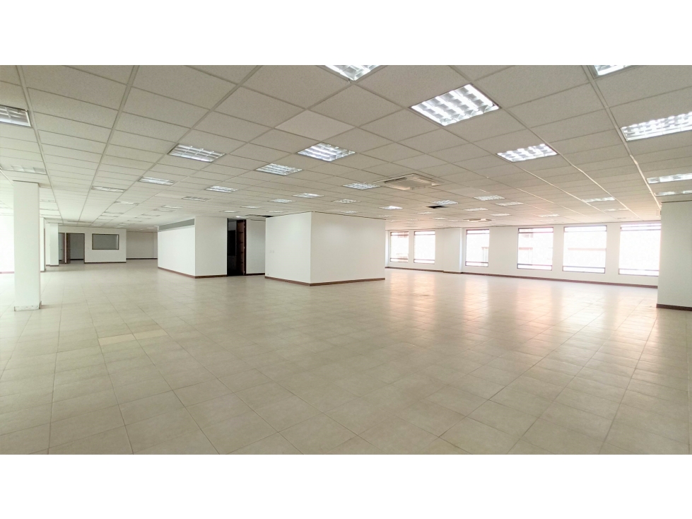 ARRIENDO / VENDO OFICINA 725 M² EN CHICÓ (IC) — foto 3