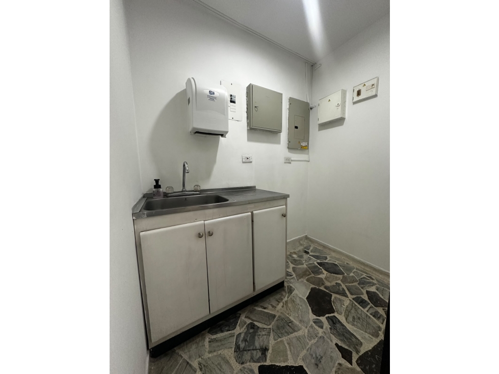 ARRIENDO LOCAL COMERCIAL CADIZ IBAGUE - 4