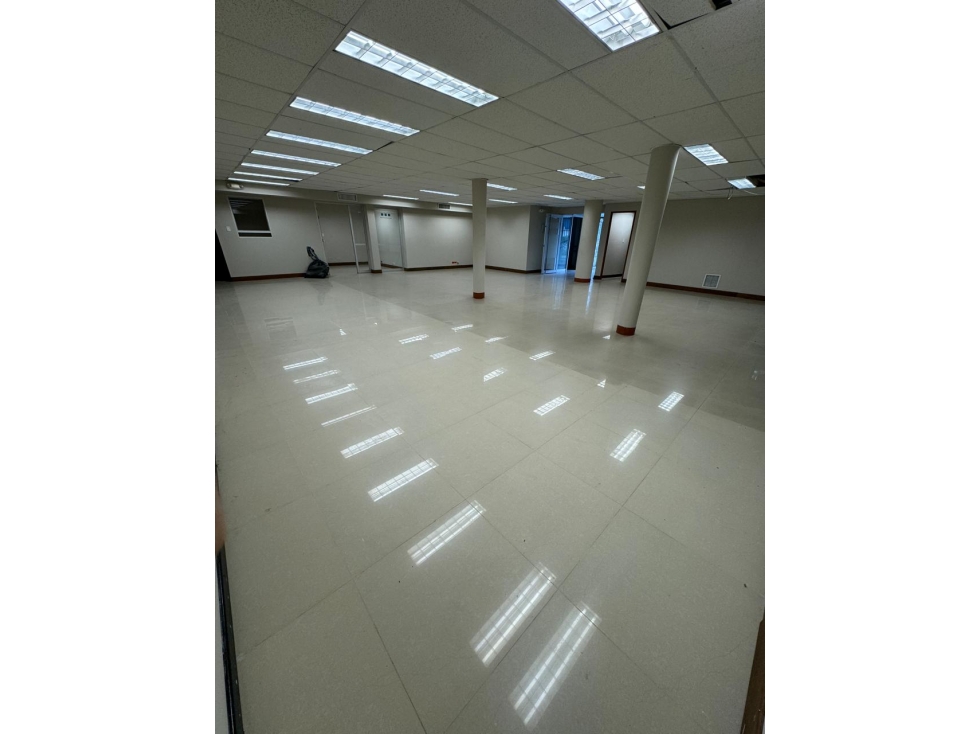 ESPECTACULAR CASA COMERCIAL EN VENTA O ARRIENDO — foto 5