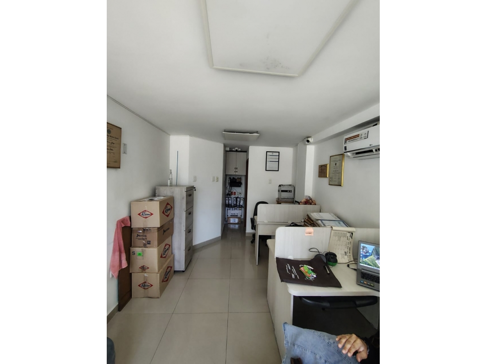se vende oficina nuevo sotomayor - 6