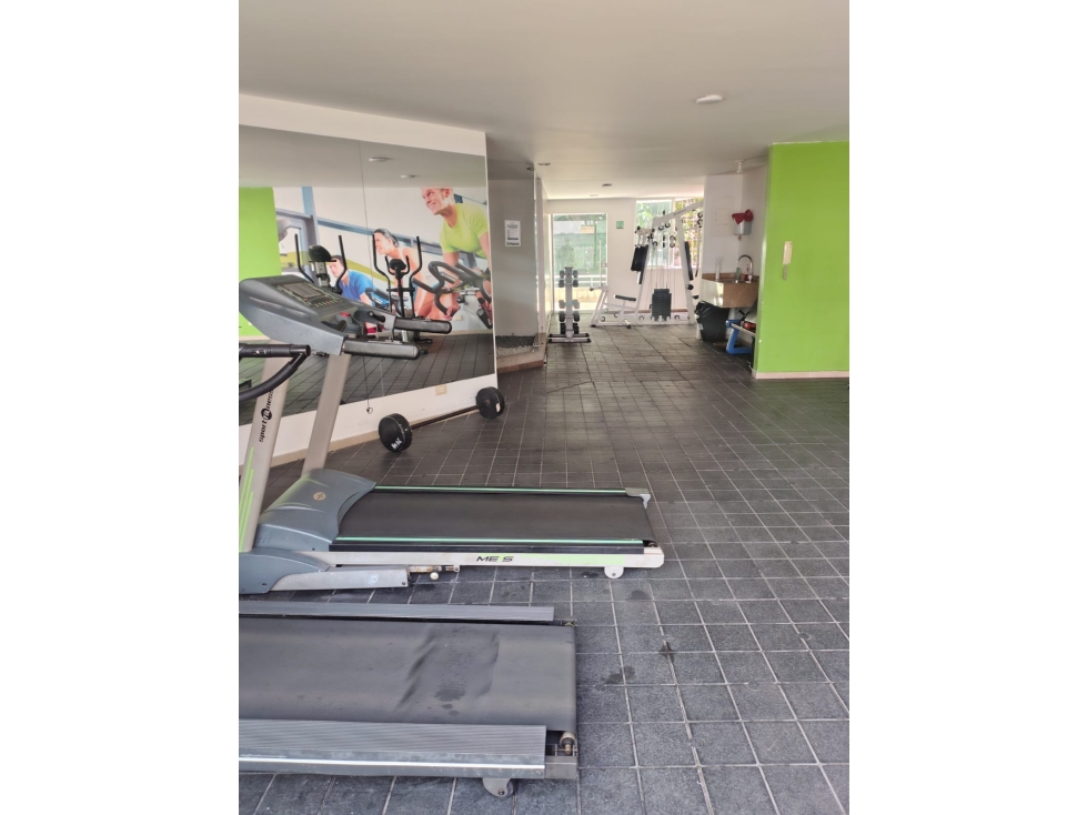 SE VENDE HERMOSO APTO CABECERA — foto 2