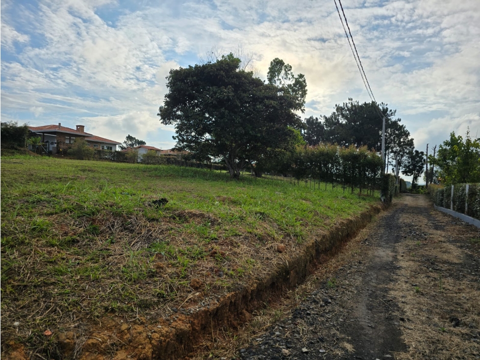 OPORTUNIDAD DE COMPRA MESA DE LOS SANTOS - 3