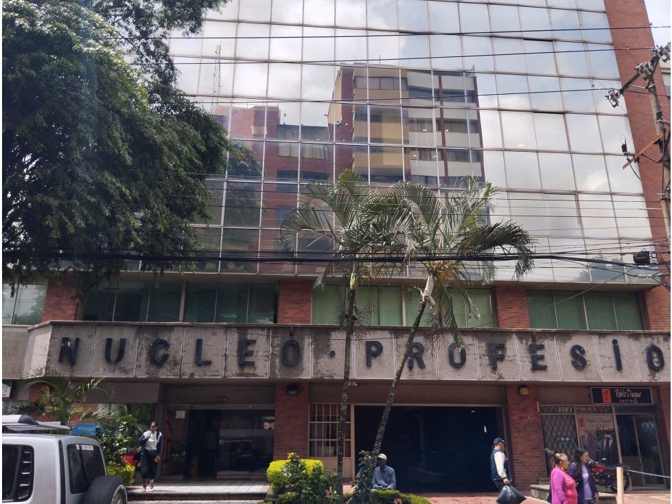 Vendo magnifico consultorio dental amoblado Versalles Norte Cali