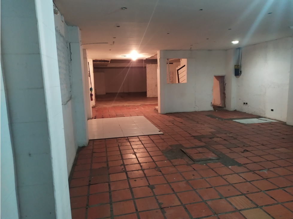 Vendo Edificio frente a santa elena barrio el jardín sobre calle 25 — foto 6