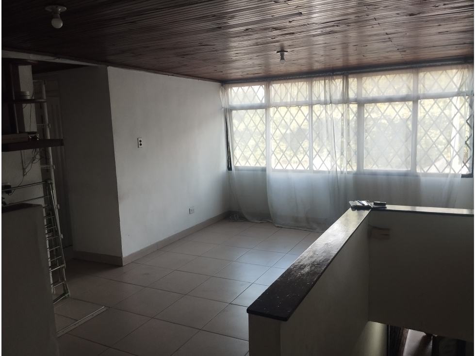 Arriendo Aparta-Oficina Rivera Guayacanes excelente ubicación G2204