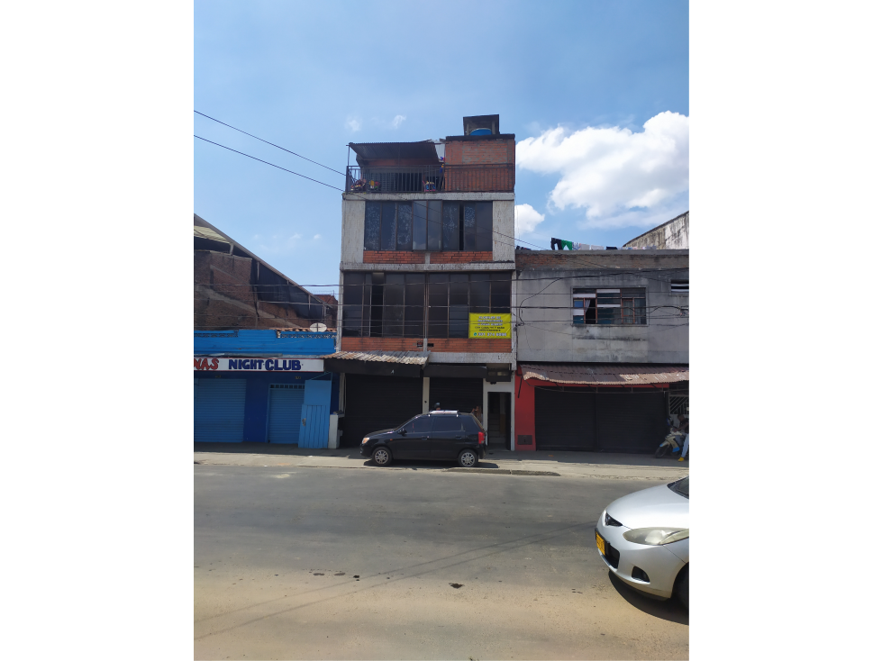 Vendo Edificio frente a santa elena barrio el jardín sobre calle 25