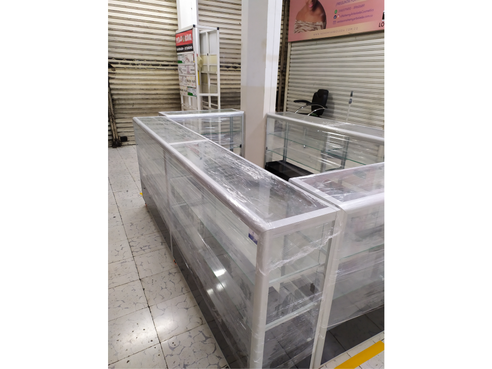 Alquiler Isla Local Promocion en centro comercial Belleza Plaza — foto 4