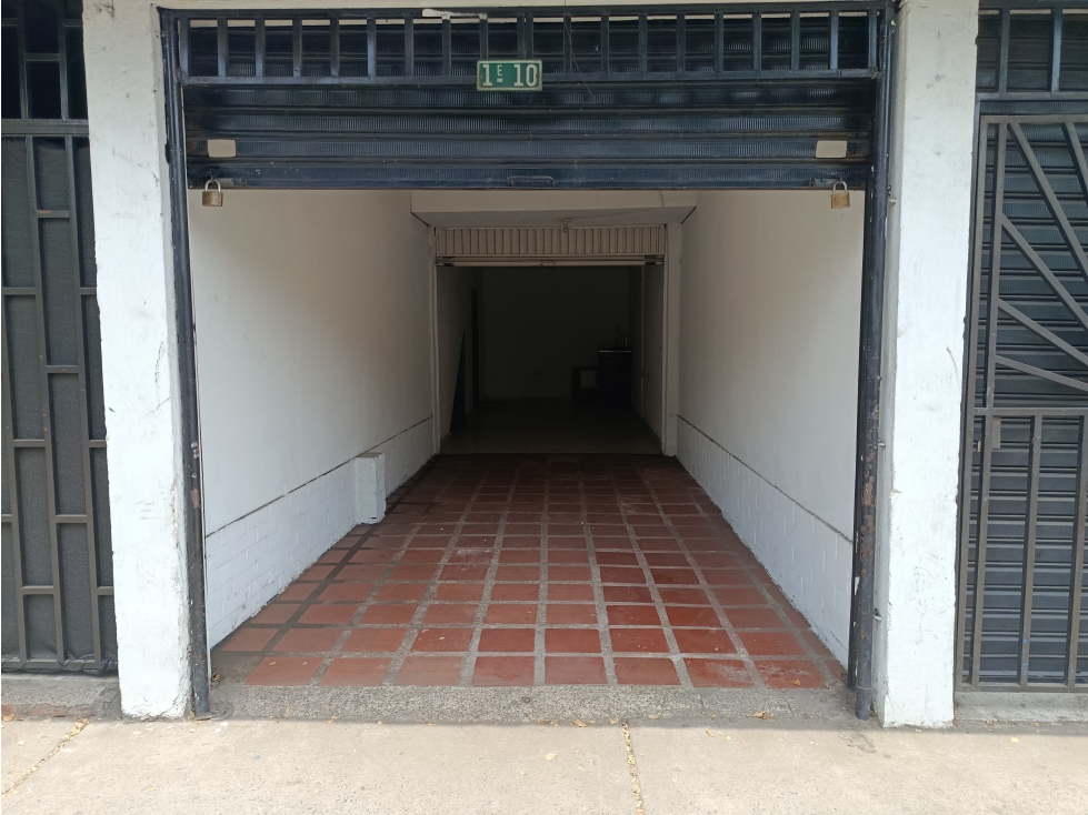 Local comercial G2L1 #1 Calle 70 Nororiente parqueo