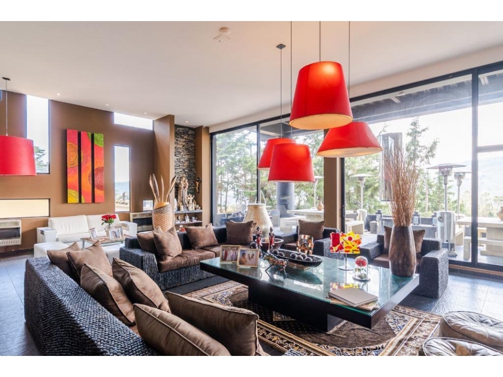 Bogotá vendo casa en la Calera de 1600 metros